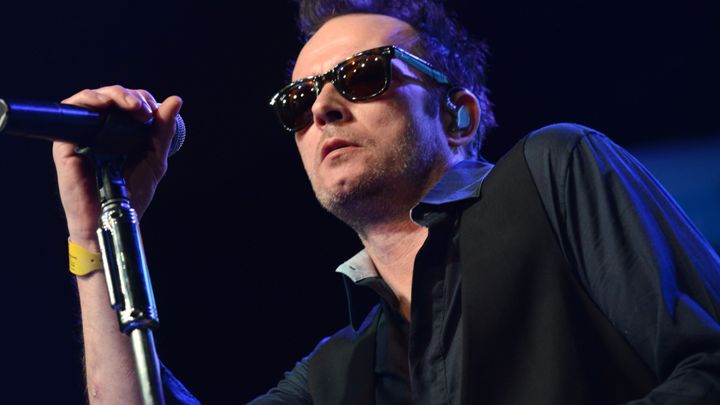 Scott Weiland of Stone Temple Pilots & Velvet Revolver, 48, Dies in Sleep
