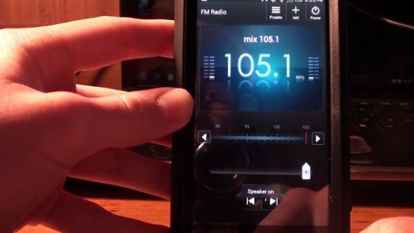 smartphone-with-fm-radio