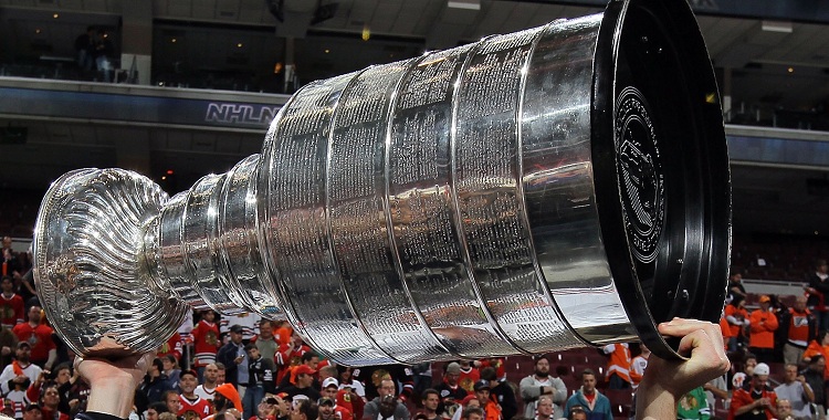 Broadcasters the Real Losers of June Hockey: Currie