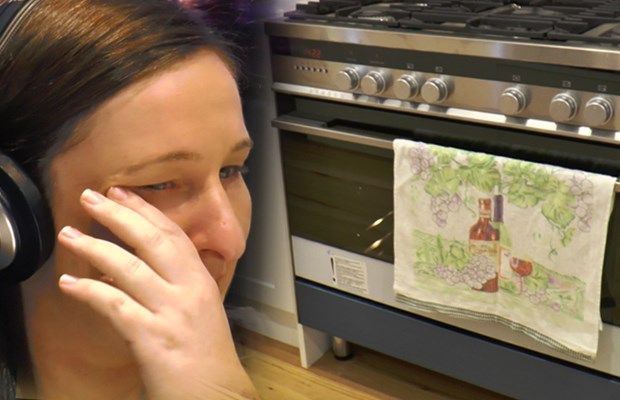 Expecting Mum Discovers UNBELIEVABLE Gift in Oven from radio station: Tear Jerker!