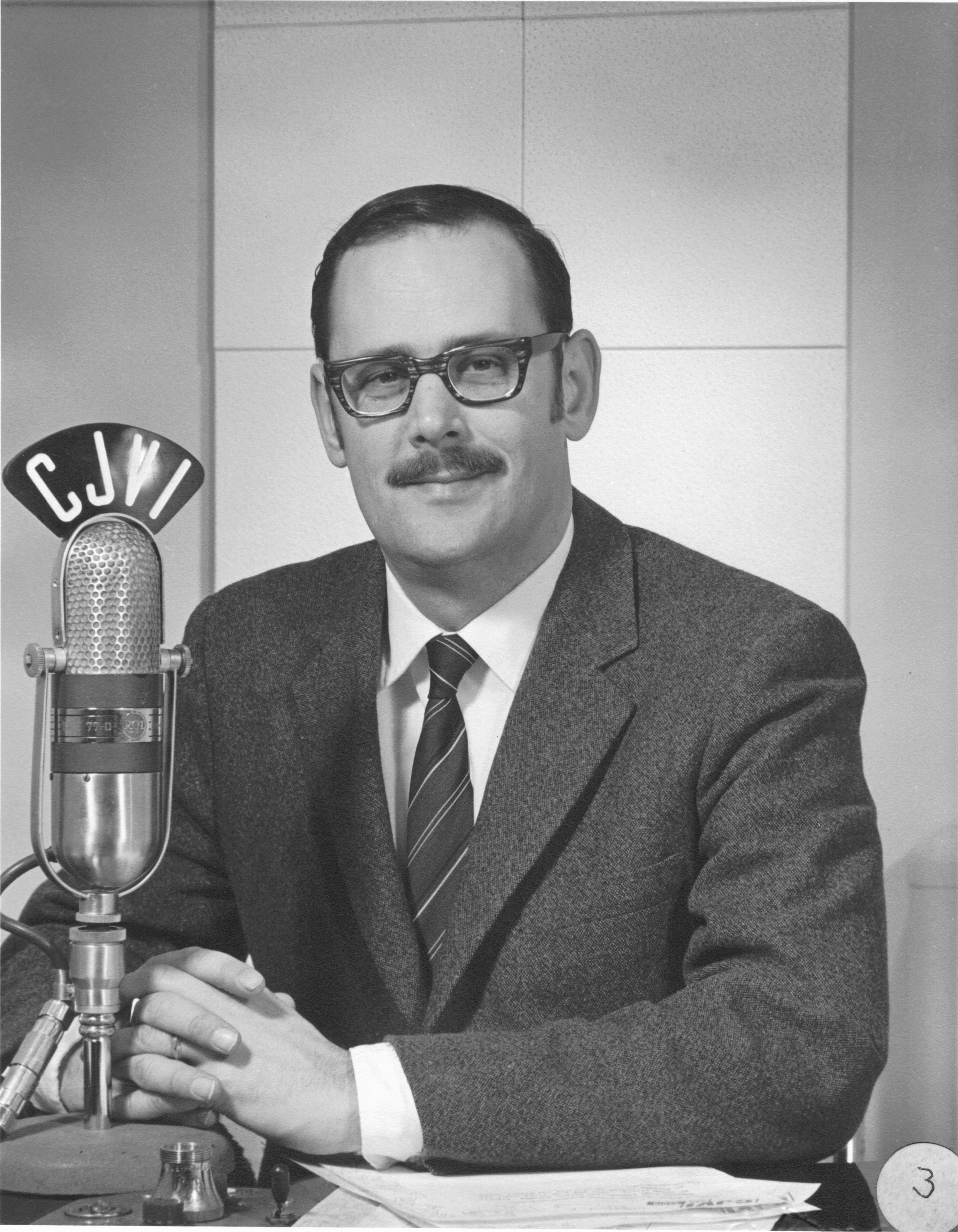 Long time Victoria broadcaster Fraser McAlpine dies