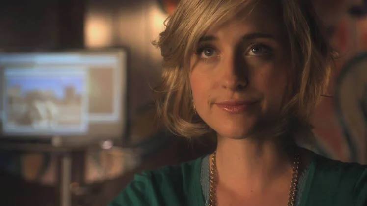 Smallville TV Actress Allison Mack Pleads Guilty In Bizarre Case Of Secretive Sex Cult