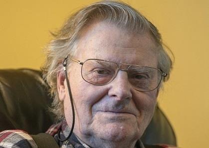 Dave Hall, a 41-year veteran of KPUG Bellingham, Dead at 88