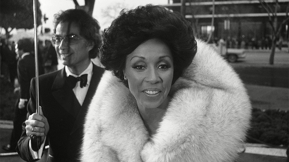Diahann Carroll, Tony Winner, First Black Woman to Star in Own TV Series, Dies at 84