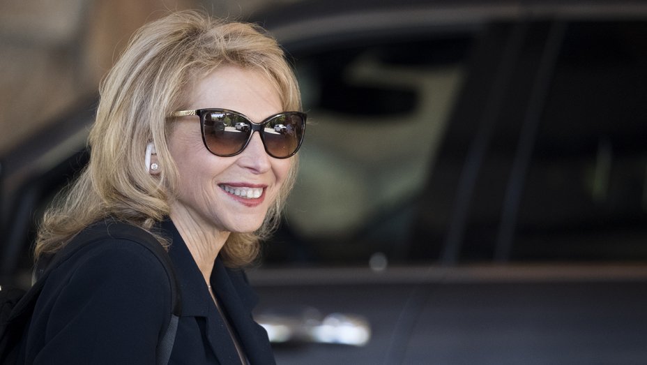 Viacom Mogul Planning a Conservative Rival to Fox News