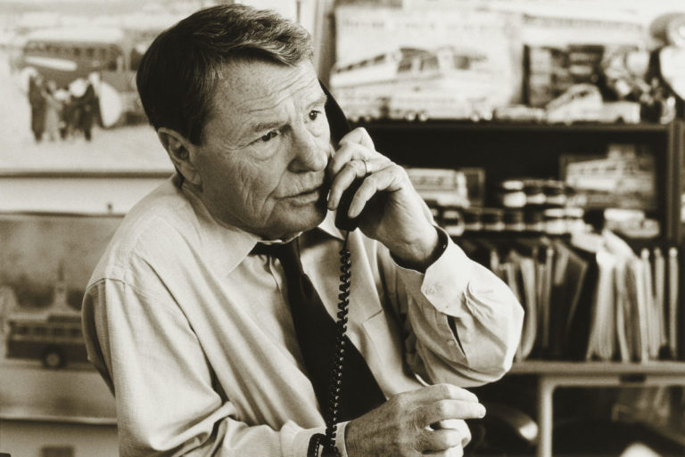 Famed PBS News Anchor Jim Lehrer Dies, 85