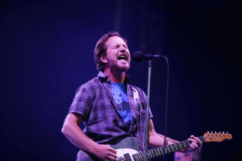 Pearl Jam postpones upcoming tour amid COVID-19 fears