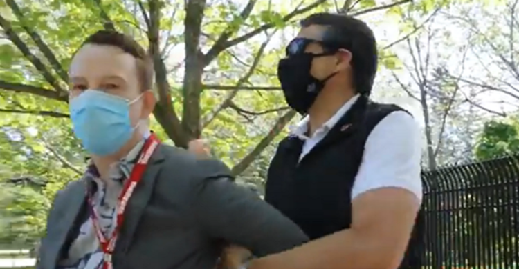 RCMP grabbed Rebel reporter just before Trudeau’s presser – Dragged out by cop