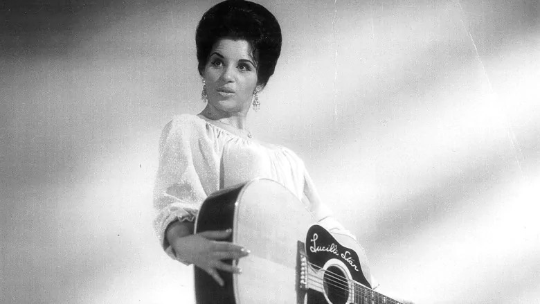 Manitoba-born country music queen Lucille Starr dies at 82