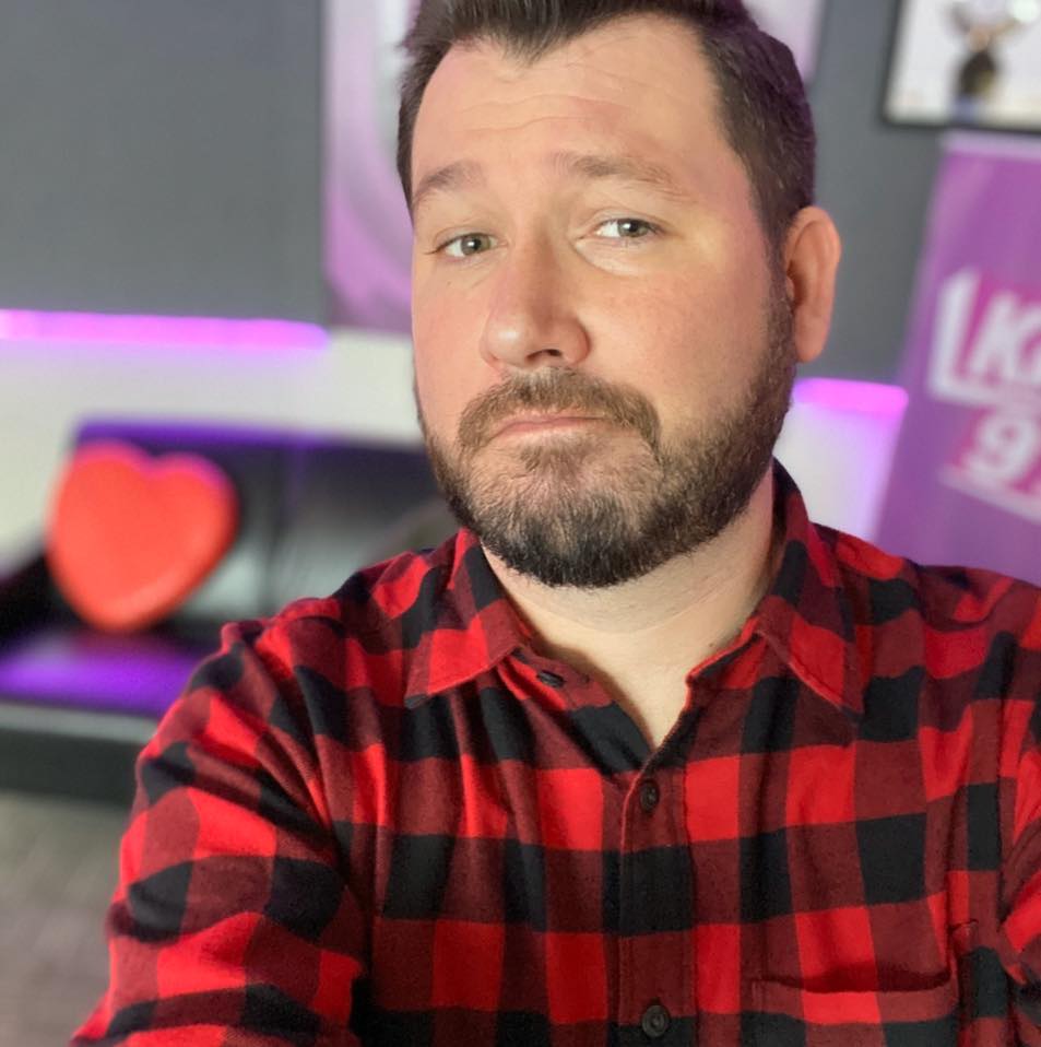 Ian MacKinnon joins (KiSS) CHFM Calgary