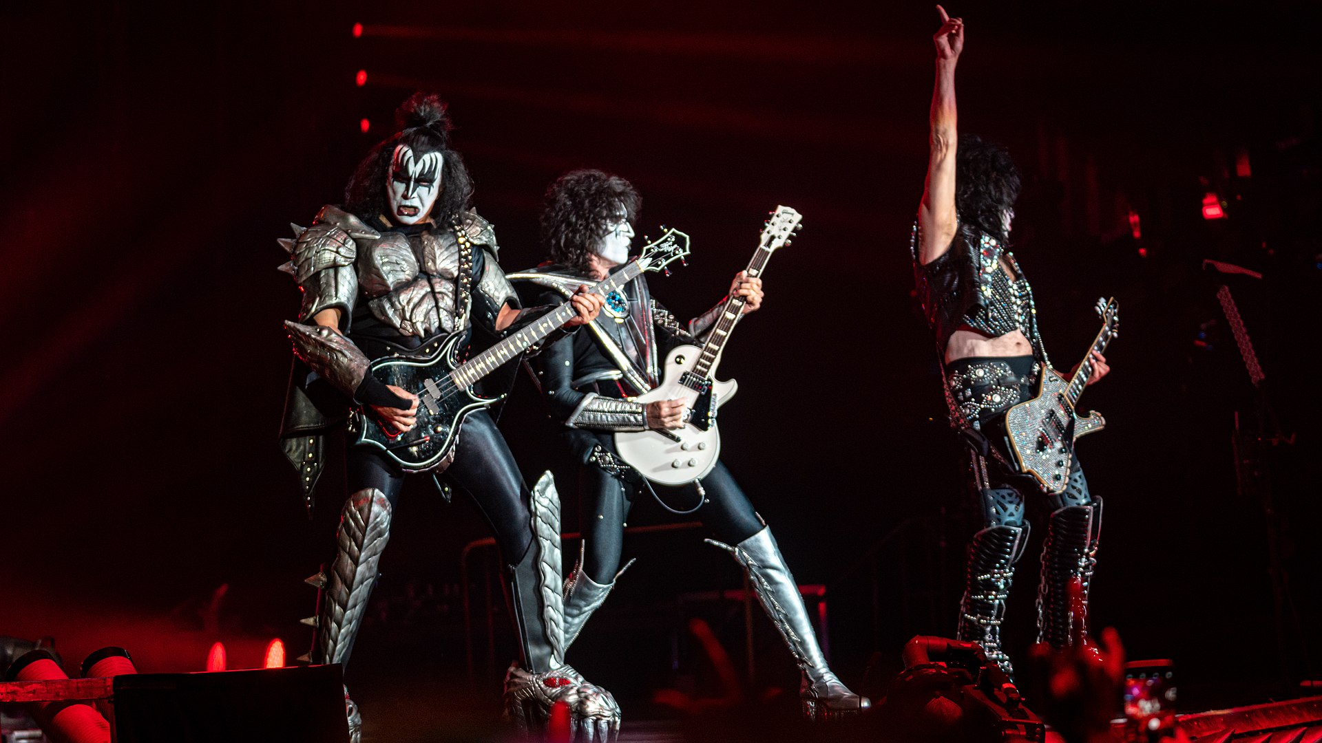 Radio Man’s Fave with Kiss…