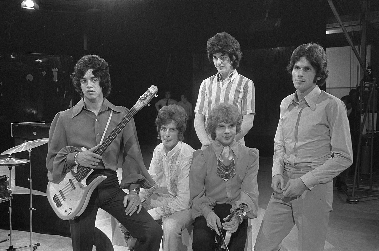 Radio Man’s Fave with Tee Set…