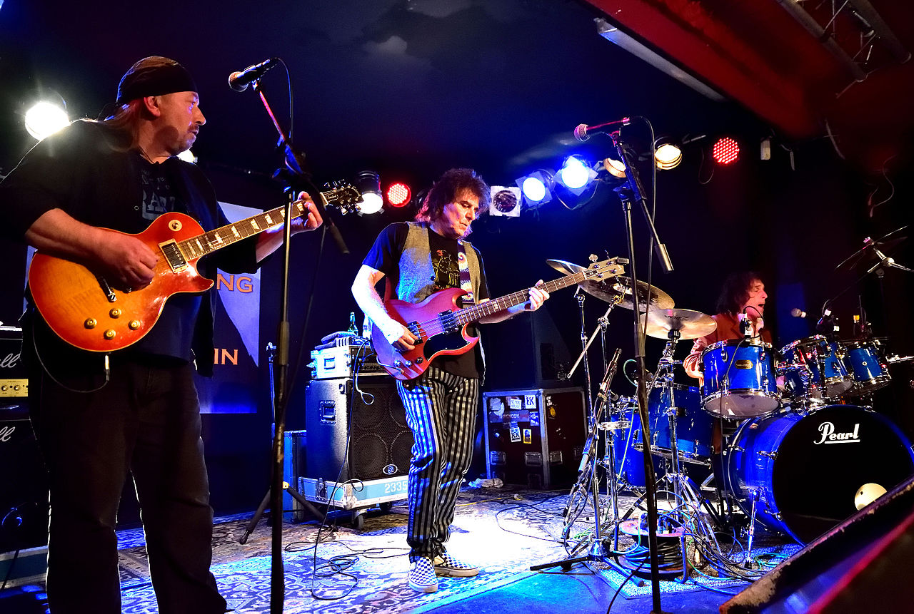 Radio Mans Fave with Mountain…