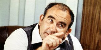 Ed Asner, TV legend who won 7 Emmys, dies at age 91