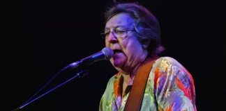 Five Man Electrical Band’s Les Emmerson, writer of rock hit Signs, dead at 77 Social Sharing