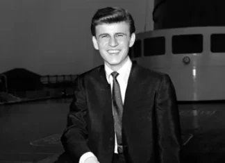 Bobby Rydell, 1960s Pop Idol and Star of ‘Bye Bye Birdie,’ Dies at 79