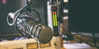 Vancouver radio station mysteriously plays same song on repeat after layoffs