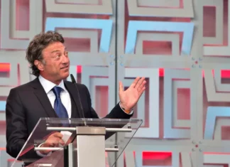 Edmonton Oilers owner allegedly paid for sex with 17-year-old ballerina