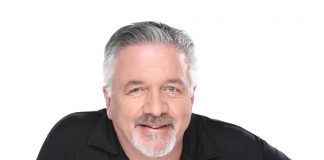 Long-time Vancouver radio DJ hanging up the headphones after decades on air