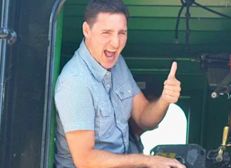 Media goes quiet as Trudeau dodges mask rules