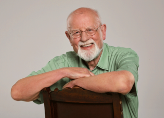 Roger Whittaker dies at 87