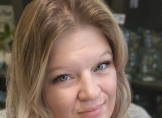 Claire Spencer gets into the holiday spirit with the Call Forward contest!