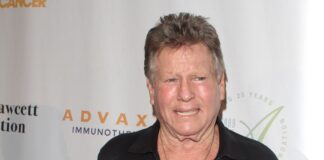 Ryan O’Neal, Star of ‘Love Story,’ ‘What’s Up, Doc?’ and ‘Paper Moon,’ Dies at 82