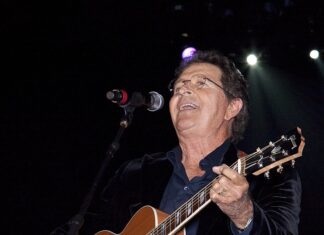 Radio Mans fave with Mac Davis