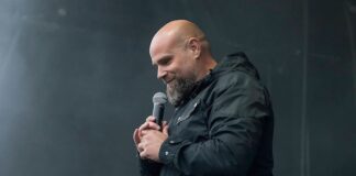 Fundraiser set for beloved Victoria radio host battling with Stage 4 cancer