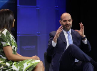 Audience Applauds AM Radio Success In LeGeyt Fireside Chat