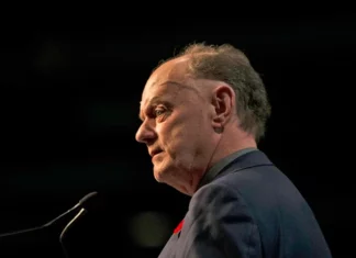 Rex Murphy, the sharp-witted intellectual who loved Canada, dies at 77