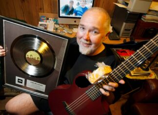 Longtime Winnipeg radio host Larry Updike ‘most intelligent, yet funniest guy’