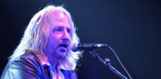 Jack Russell, 63, Dies; Singer for Great White