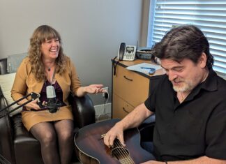 Comox Valley radio station tries to “‘get on the dial’