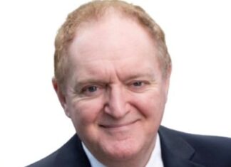 Former Victoria broadcaster Stephen Andrew is running for BC Conservatives in Oak Bay