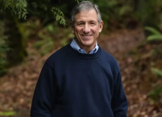 Seattle broadcasting sports icon Tony Ventrella dead at 80