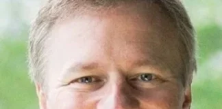 Seattle talk show host John Carlson retires from KVI