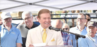 Wink Martindale, Host of ‘Tic-Tac-Dough’ and ‘Gambit’, Dies at 91