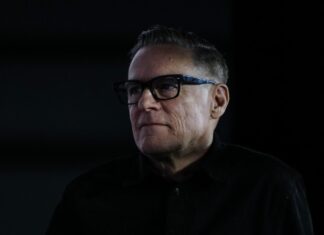 Bryan Adams calls CanCon regulations an ‘archaic system’ that’s ‘really stupid’